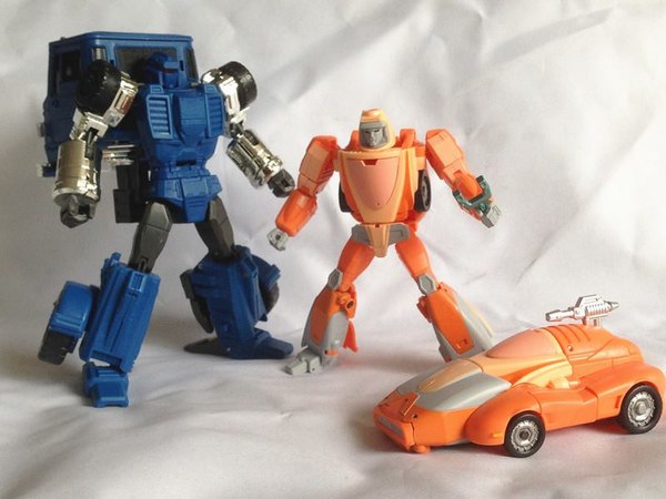 New Images Of X Transbots Ollie Show Final Version Of Figure With Slingshot  (6 of 6)